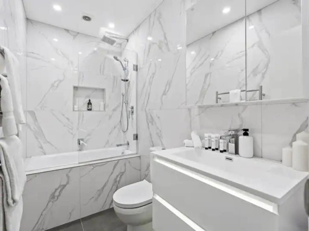 Sleek Modern Pad Next To Spark Arena Free Parking Окленд Экстерьер фото